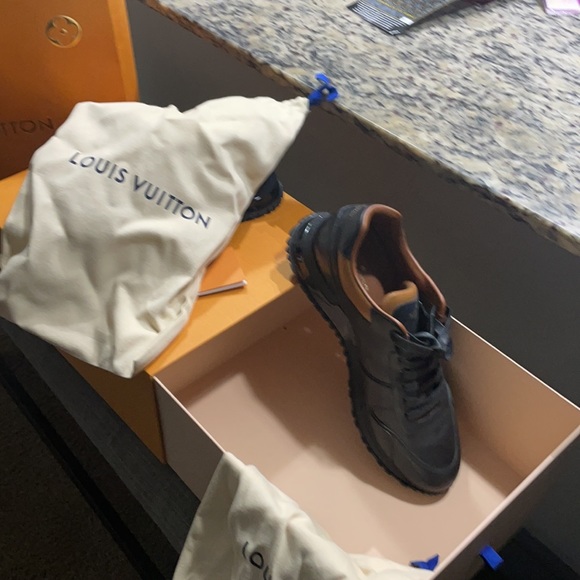 Just like new. Never worn outside - Picture 6 of 6